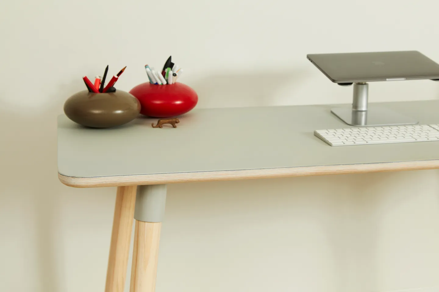 Tasman Workstation