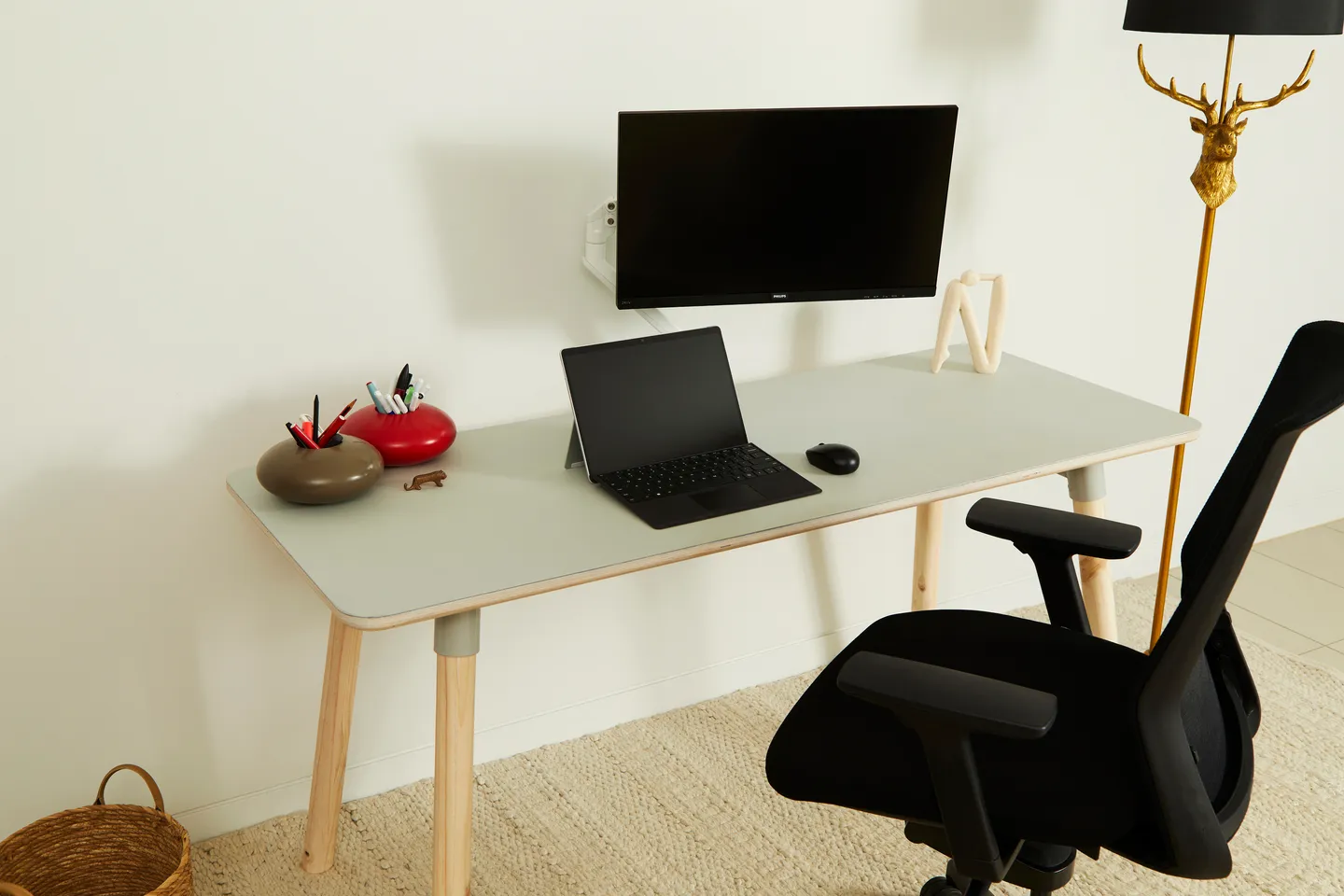 Tasman Workstation