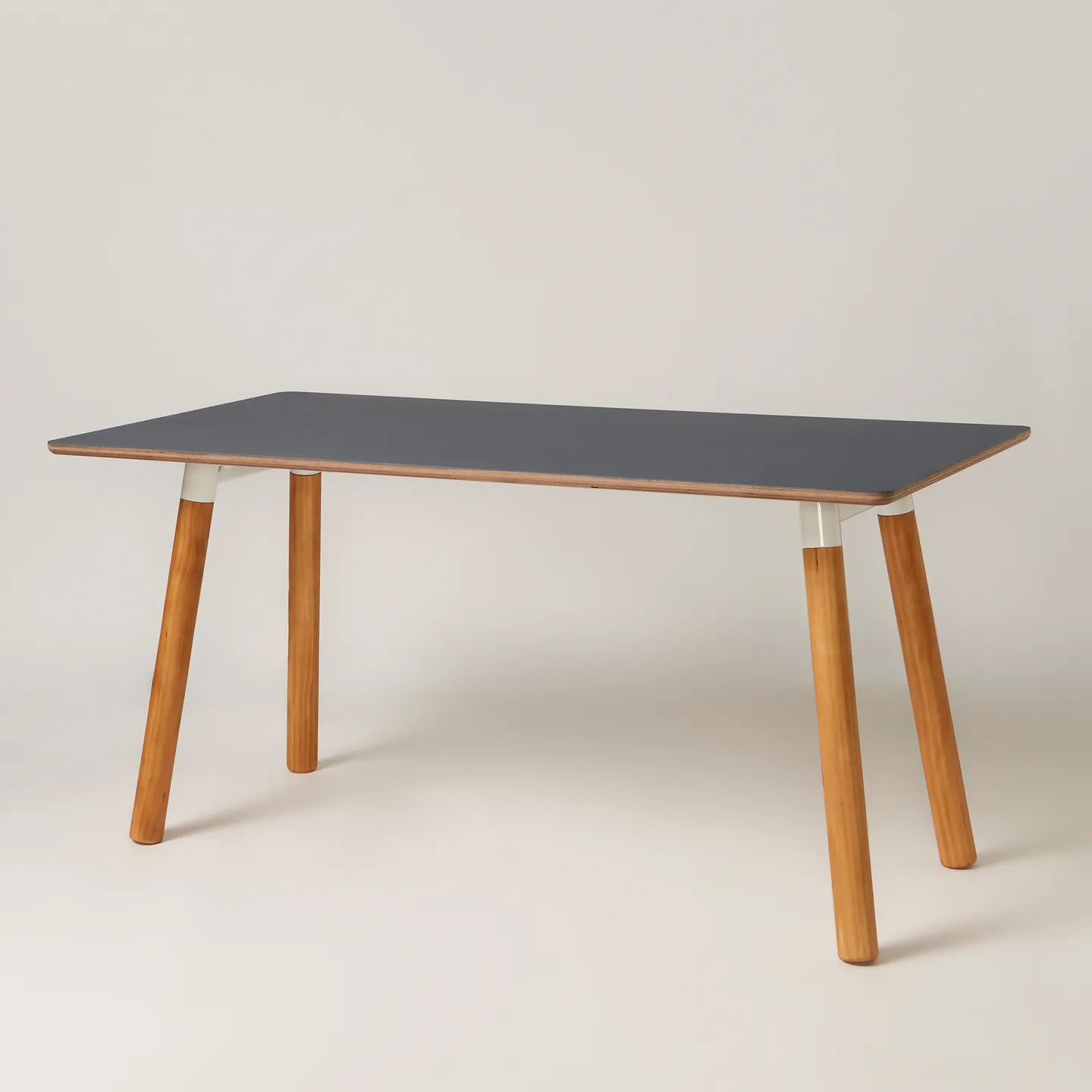 Tasman Workstation