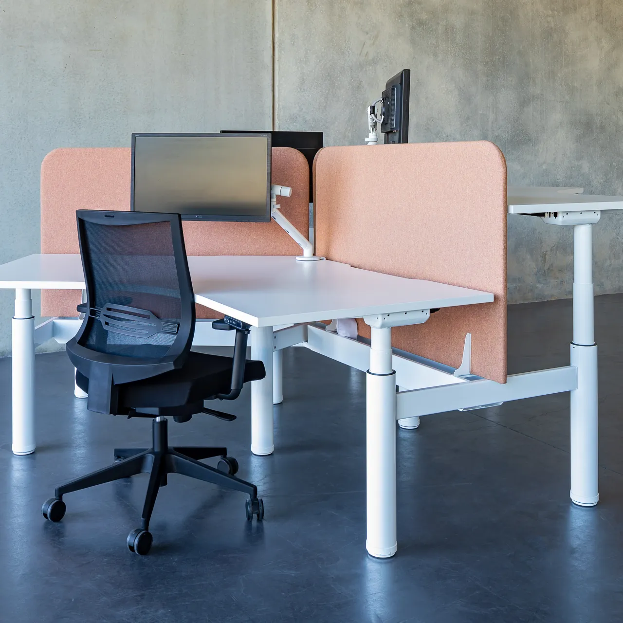 Leader 3 Way Workstation