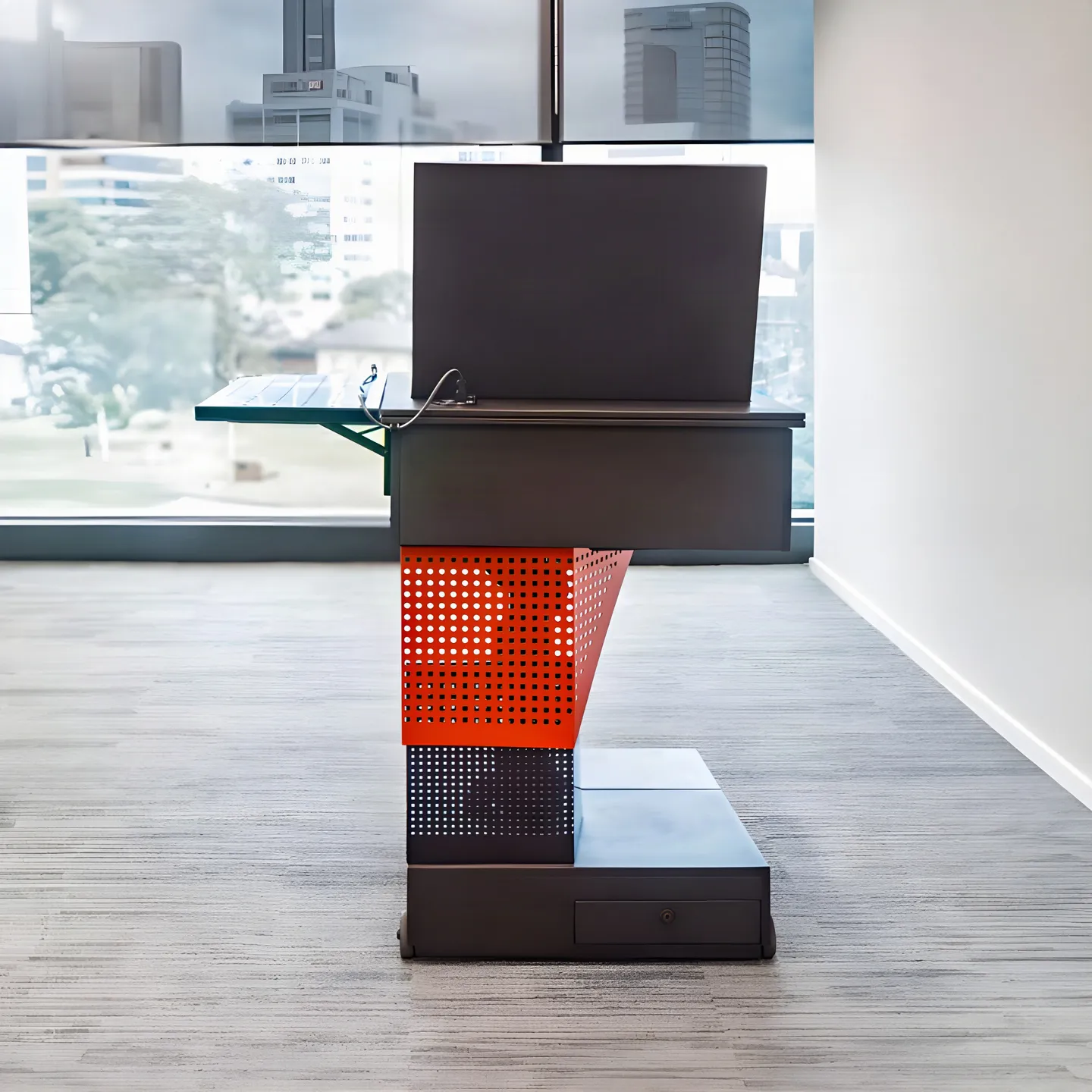The MODO© Bespoke Electronic Lectern — project photograph 5